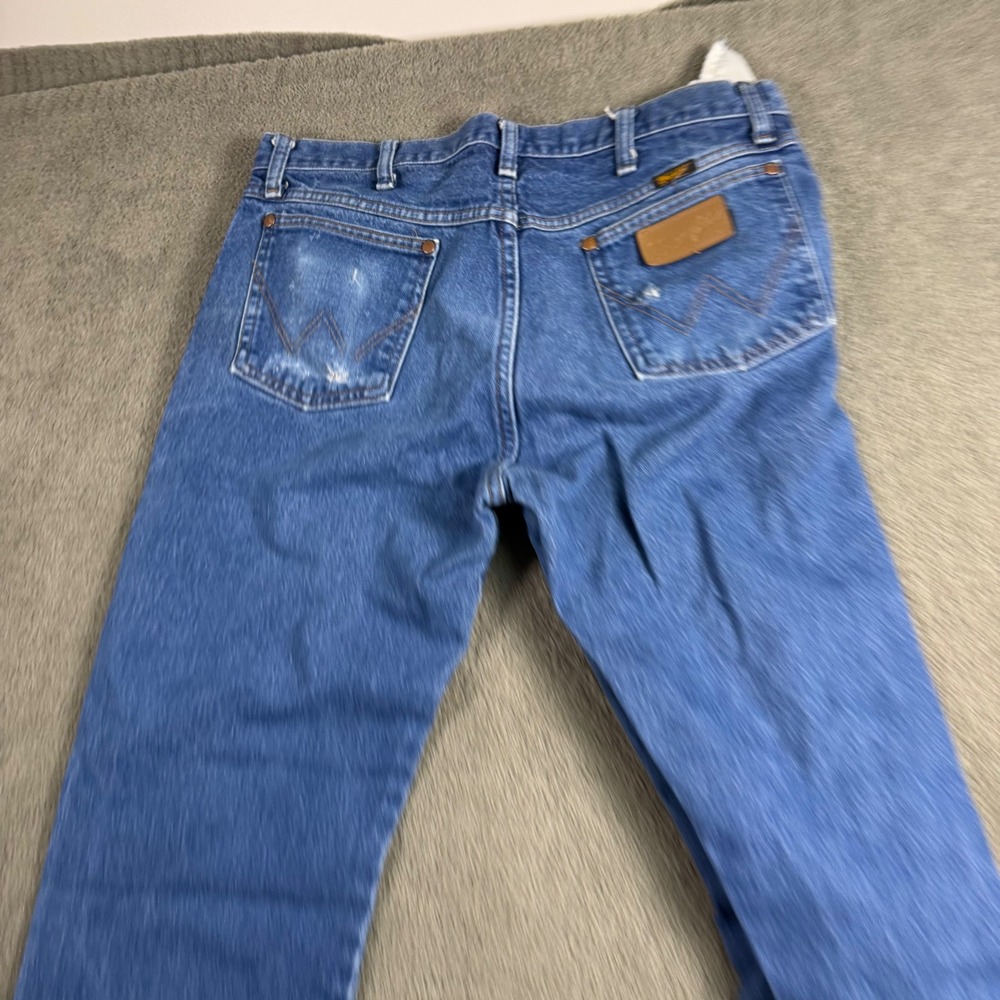 Wrangler Mens 13MWZ Cowboy Cut Straight Leg Blue Jeans 35x32 Medium Wash